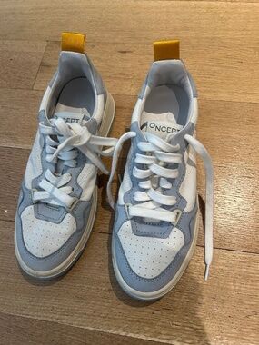 Oncept Phoenix Sneakers size 7